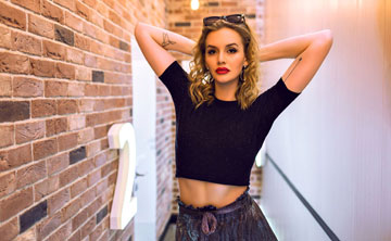 奇门遁甲预测运势：今年去国外读研好吗?